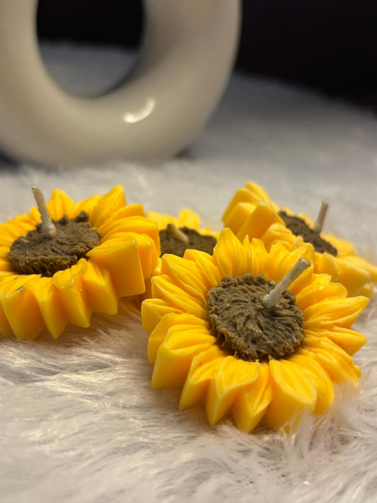 Sunflower Floating Candle – Brighten Your Space with Blooming Warmth | CustomVilla